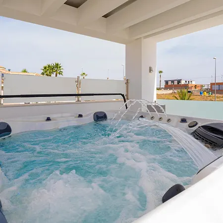 Stylish With Views, Cleaning Included